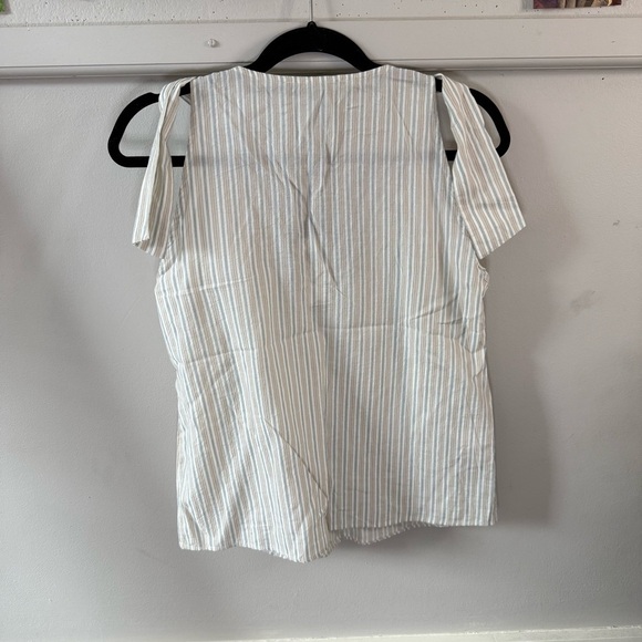 BCBG Striped Sleeveless Top Tie Shoulder V Neckline - Picture 2 of 6